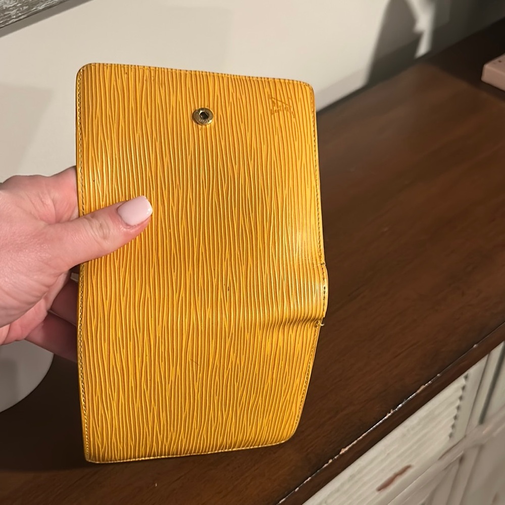 Louis Vuitton Yellow Epi Wallet - Picture 11 of 11